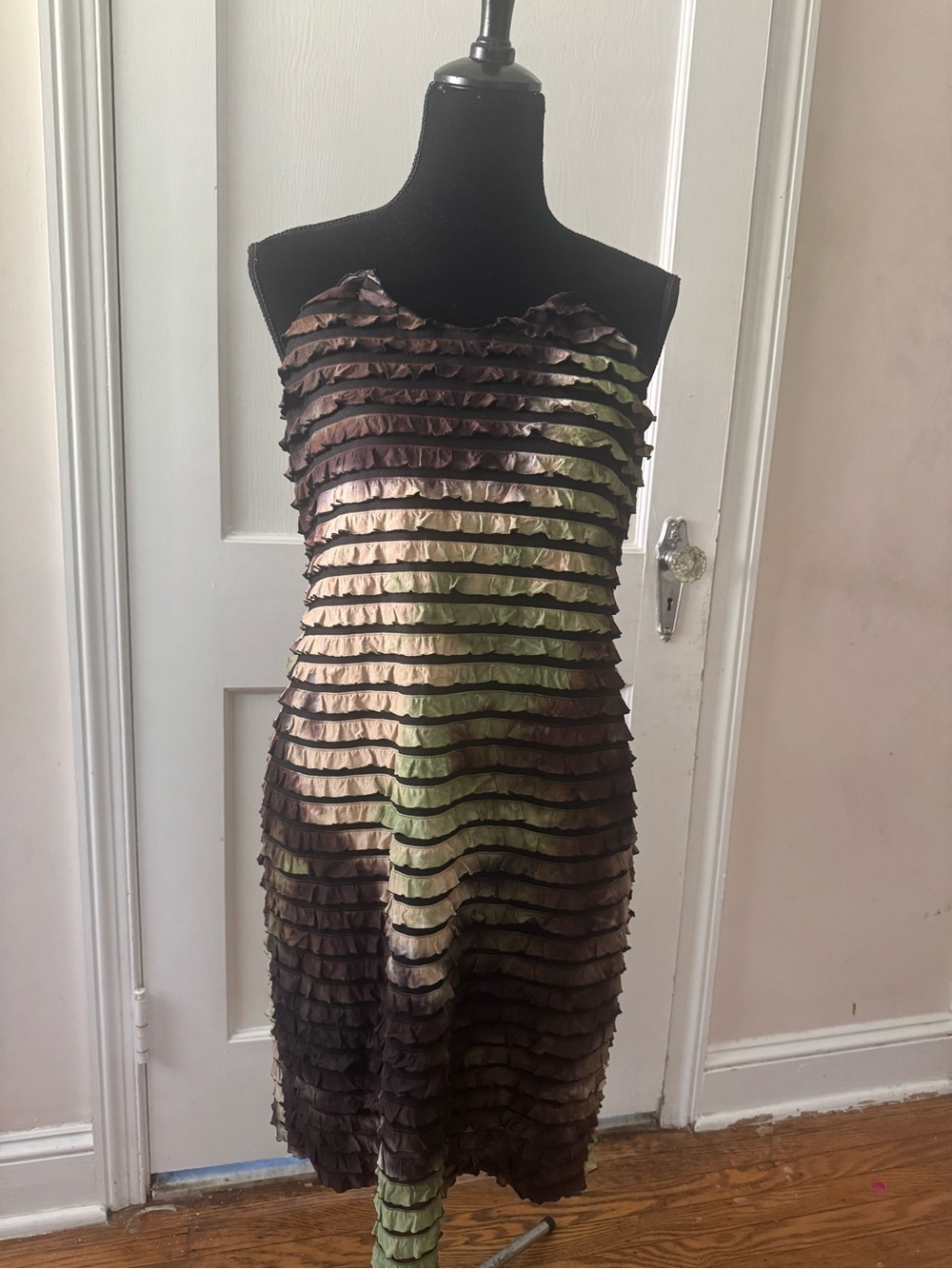 Connected Apparel Sleeveless Ruffle Dress – Women’s Size 12 – Great Condition